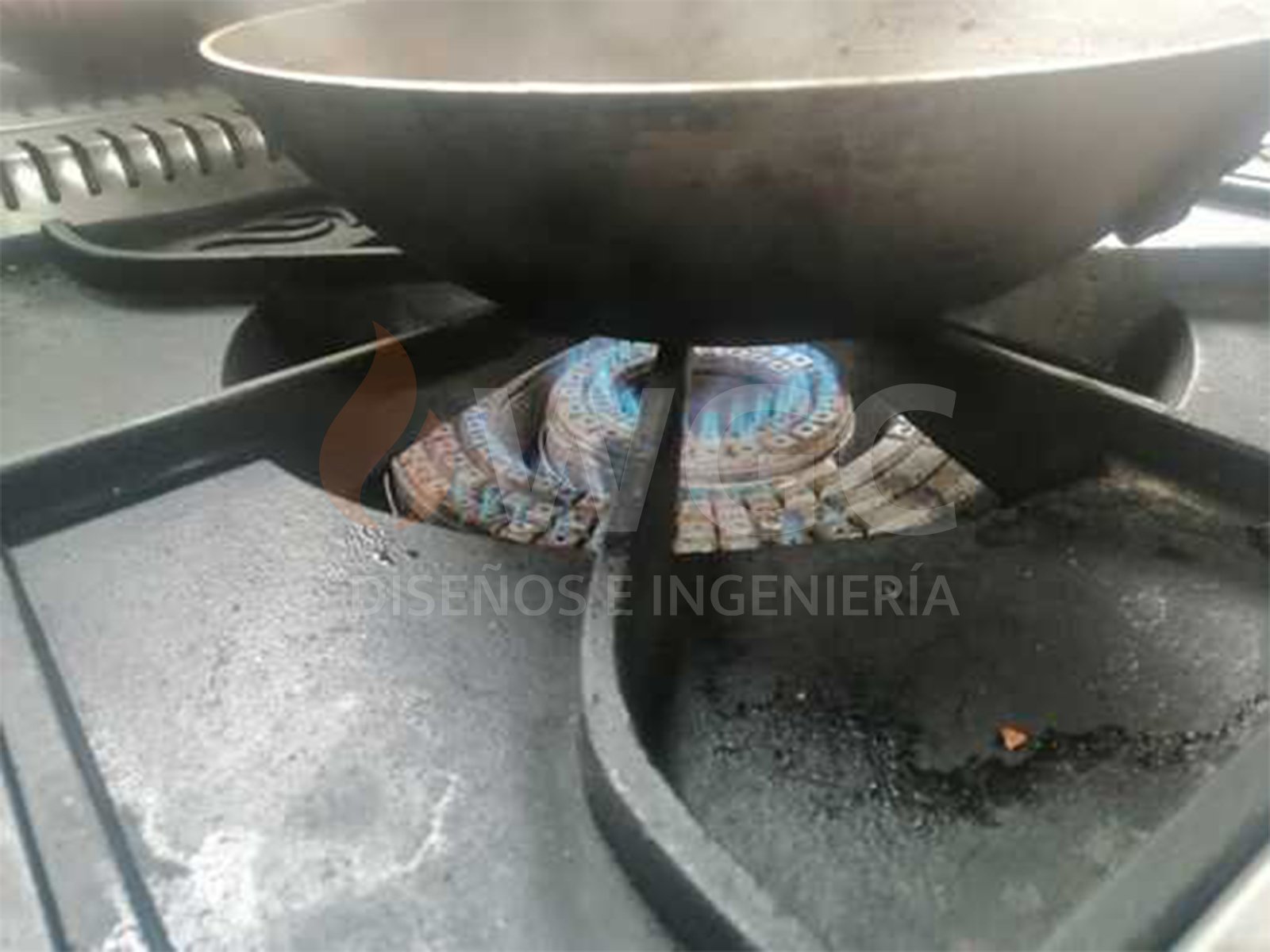 Proyecto comercial - Concesionario 08
